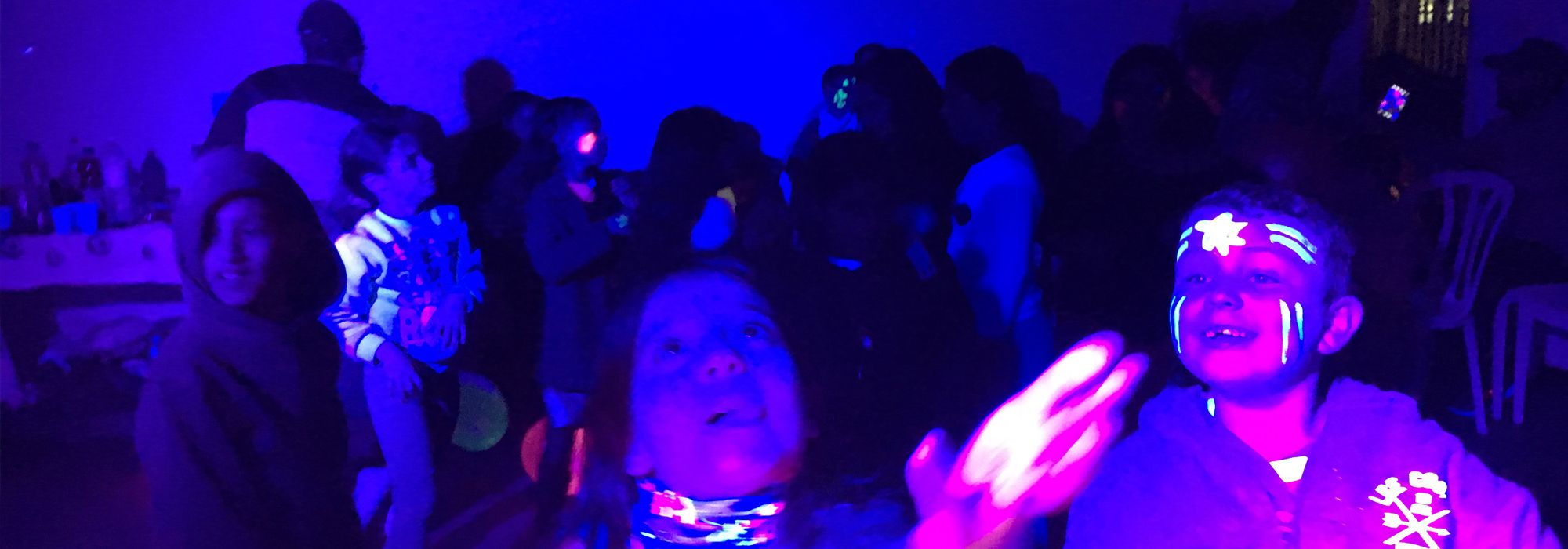 מסיבות אולטרה זוהרות