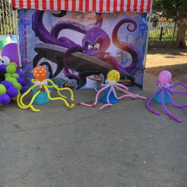 בלונים בצורת תמנונים