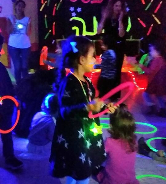 chanuka glow in the dark